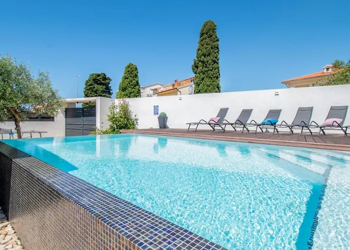 Above By Guide 빌라