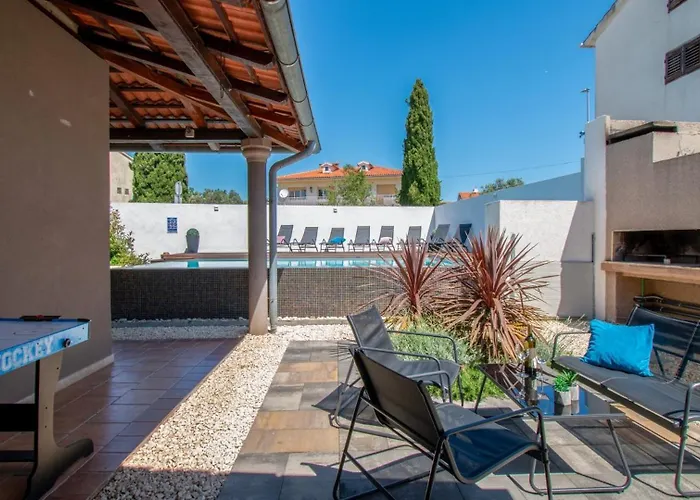 Above By Guide * 메덜린