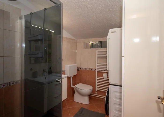 Above By Guide 빌라 *