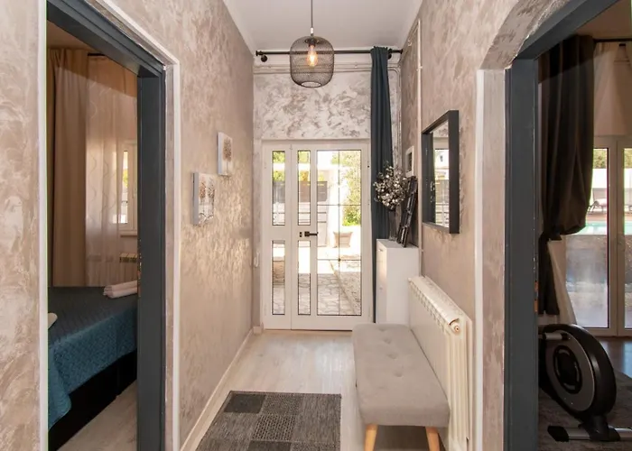 Above By Guide * 메덜린